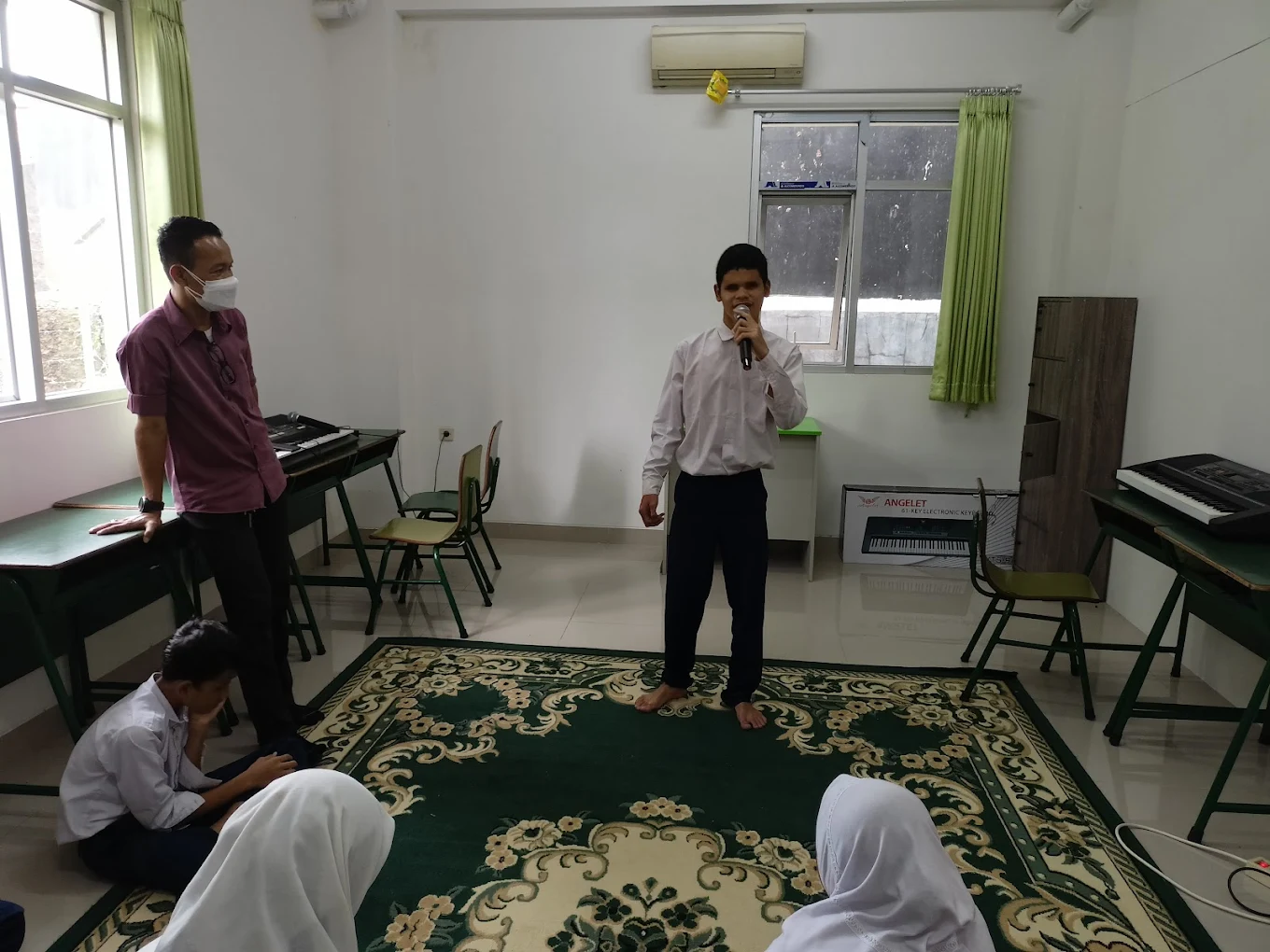 Sedang story telling